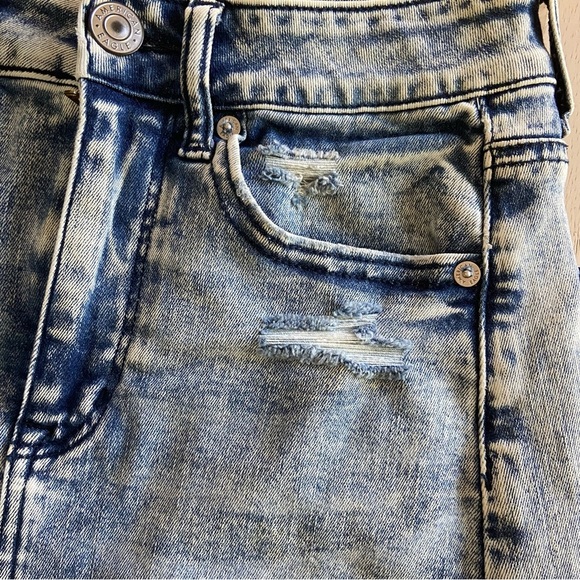 American Eagle Super Soft Denim Jean Mini Skirt Women’s Size 2 - Picture 5 of 7